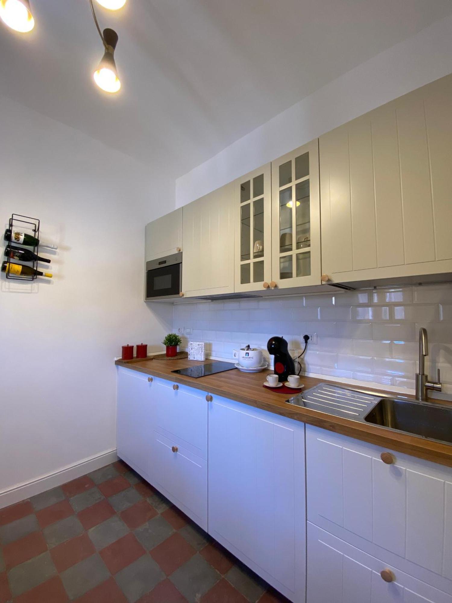 Dimora Dei Minoriti Bed & Breakfast Катания Екстериор снимка