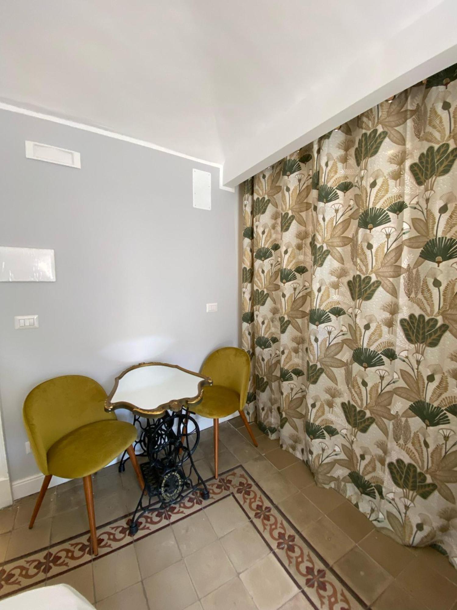 Dimora Dei Minoriti Bed & Breakfast Катания Екстериор снимка