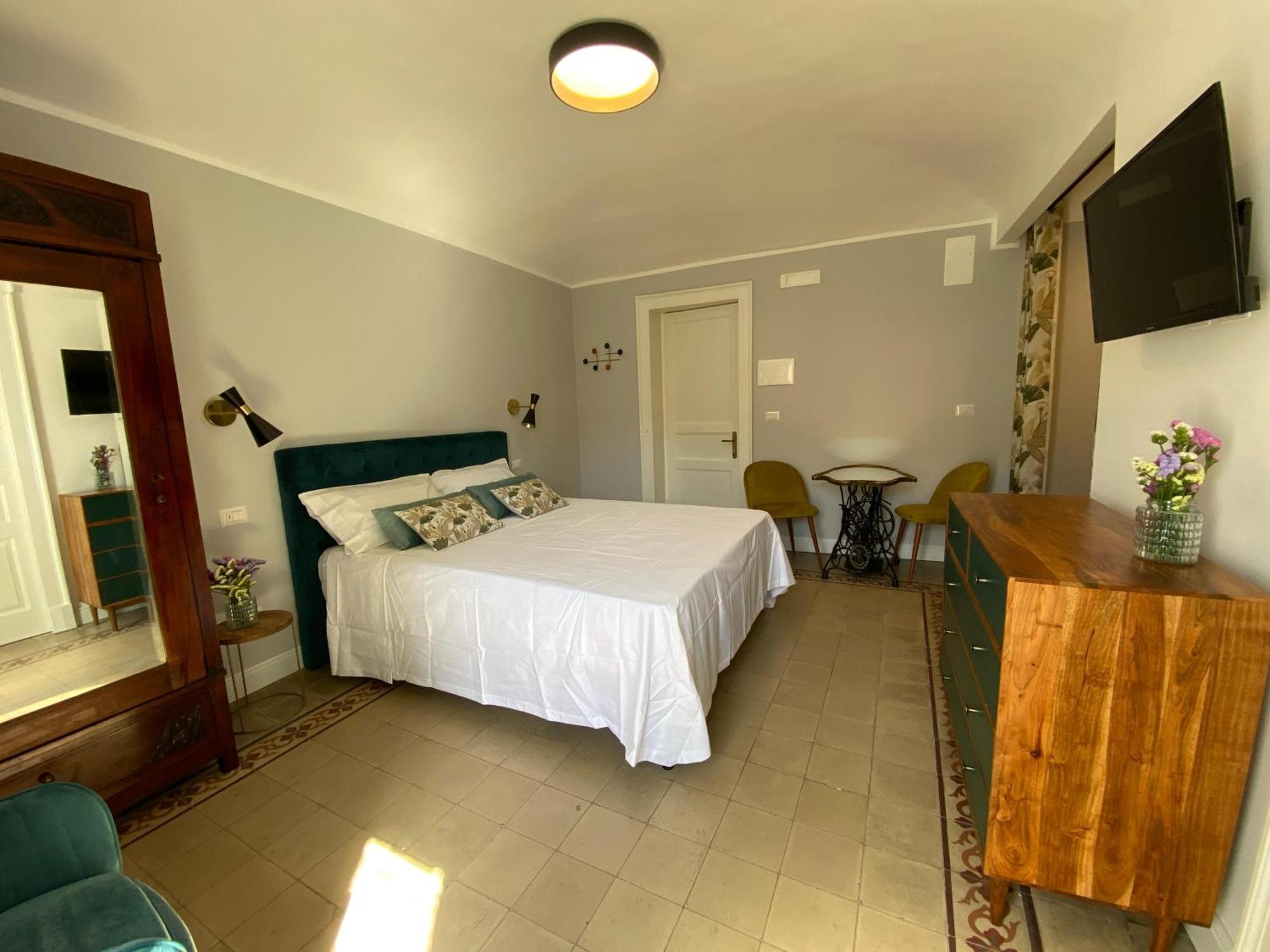 Dimora Dei Minoriti Bed & Breakfast Катания Екстериор снимка